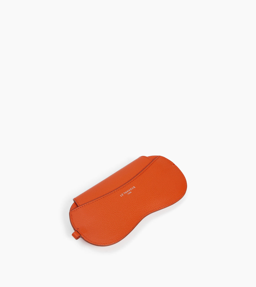 Glasses case with charms in grained leather