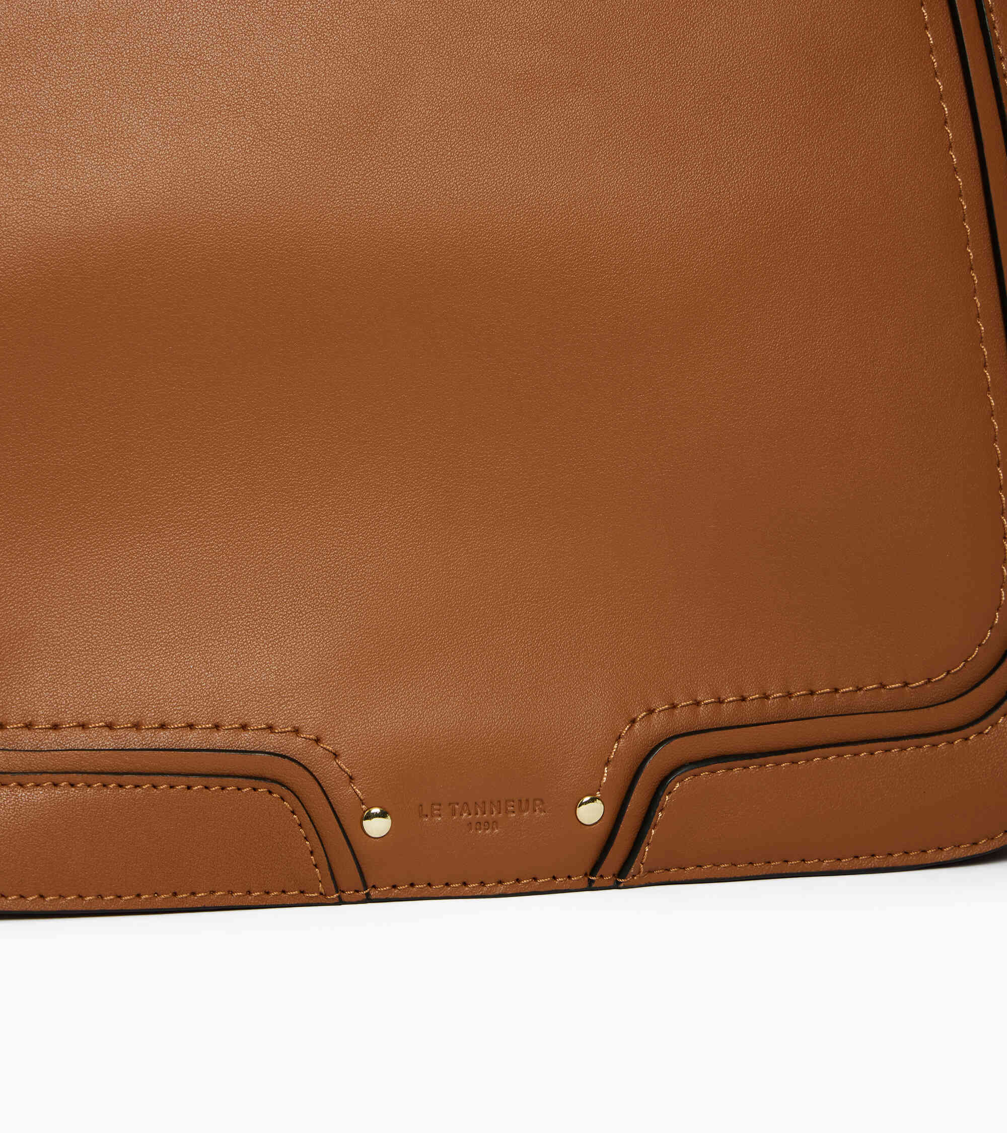 Héloïse large crossbody bag in smooth leather
