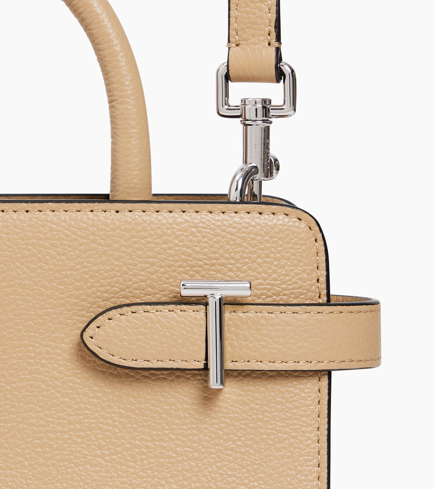Kleine Handtasche Emilie aus genarbtem Leder mit Trageriemen