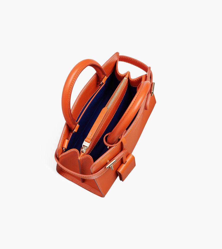 Kleine Handtasche Emilie aus genarbtem Leder mit Trageriemen