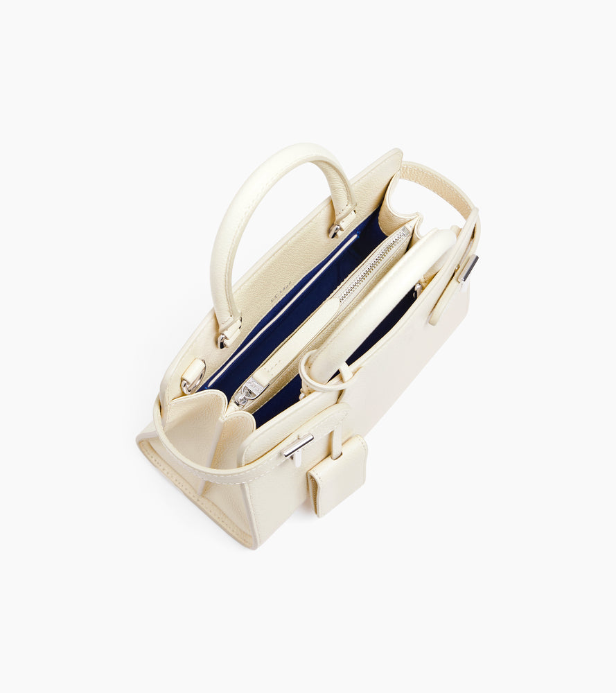 Kleine Handtasche Emilie aus genarbtem Leder mit Trageriemen