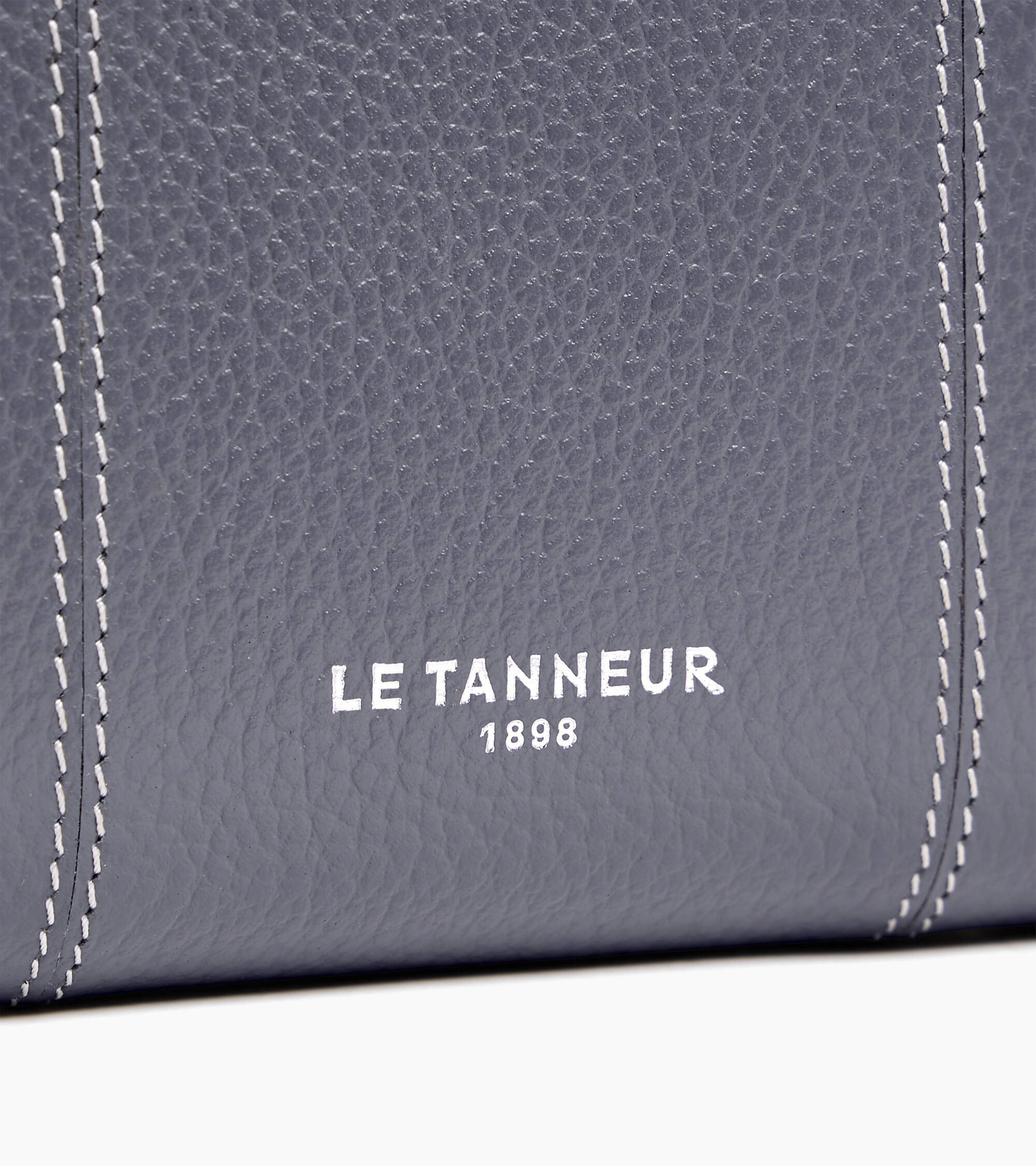 Marguerite medium wallet in grained leather