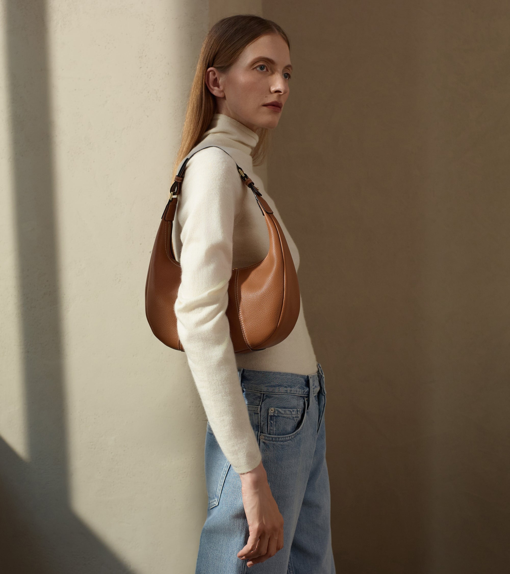 Kleine Hobo-Tasche Juliette aus genarbtem Leder