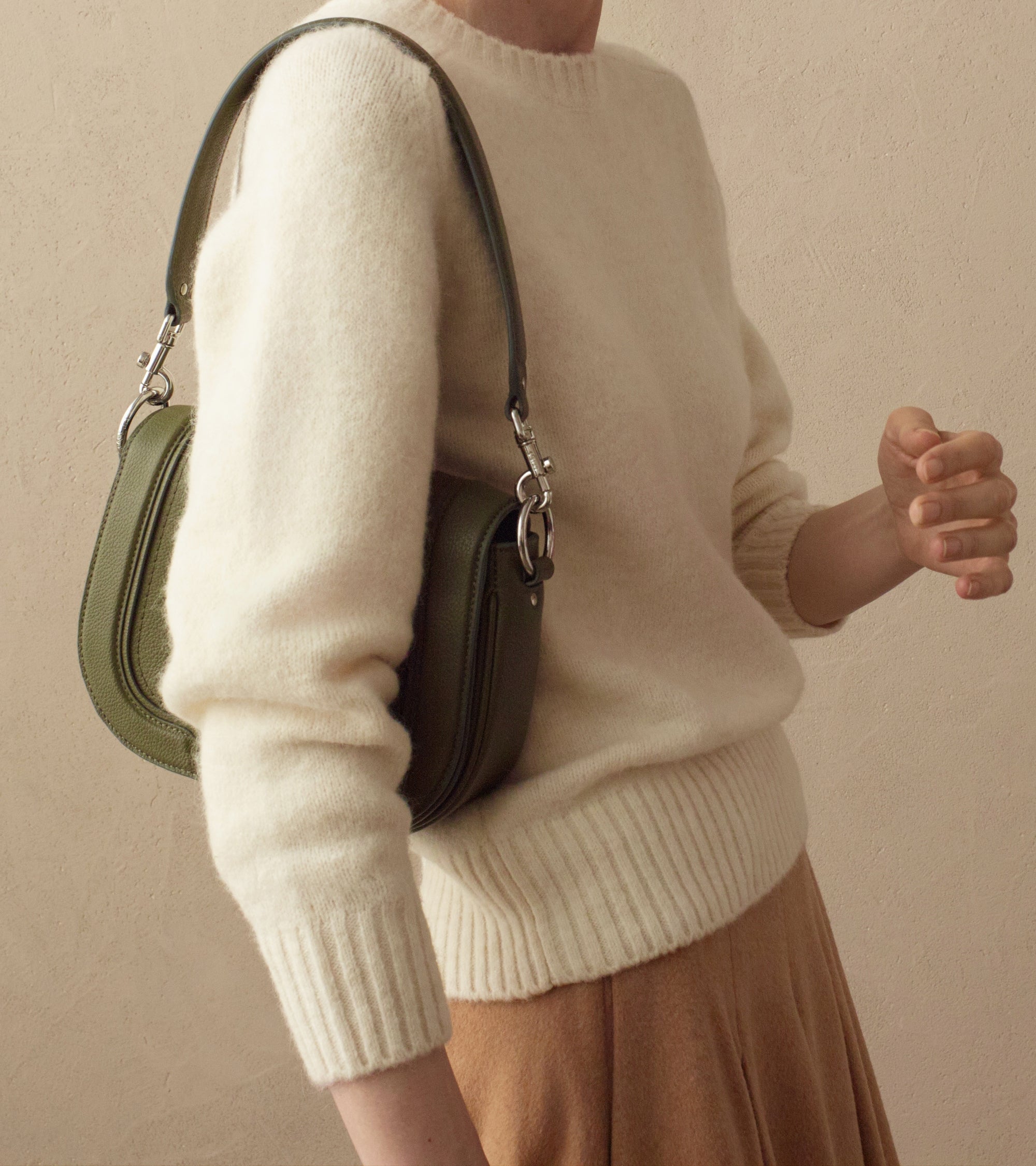 Sac bandoulière moyen modèle Ella en cuir grainé